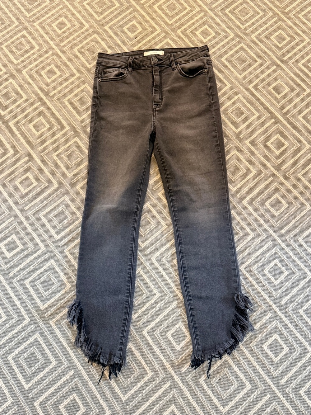 Hidden Jeans Grey Frayed Hem Skinny Jeans Size 29 Stretch Raw Hem